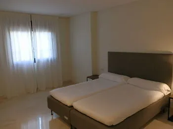 아파트 Mimosas Suites Banus 마르베야 스페인