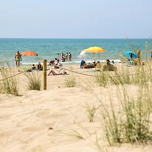3 Estrellas 2*, Gavà Spanje